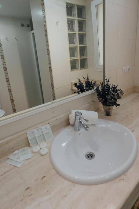 O&L Murillo Bright Apartment - Terrace & Parking Sevilla Eksteriør billede