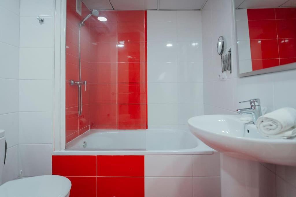 O&L Murillo Bright Apartment - Terrace & Parking Sevilla Eksteriør billede